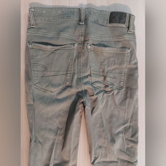 Green American Eagle Super High Rise Jeggings - Picture 2 of 2